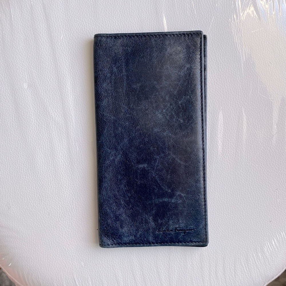Salvatore Ferragamo men’s wallet in Navy